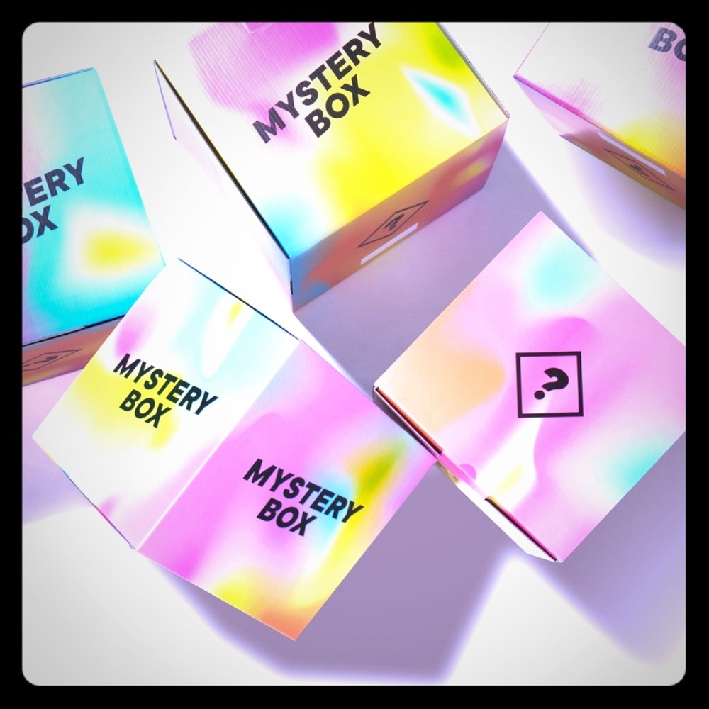 ❔❔ Reseller Accessories Mystery Box❔❔